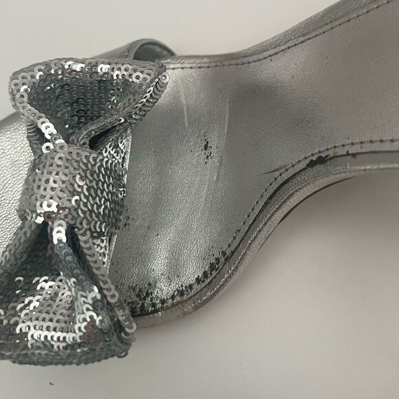 Michael Kors Paris Leather Stiletto Heels Womens 7‎ Silver Metallic Bow Designer - Picture 10 of 13